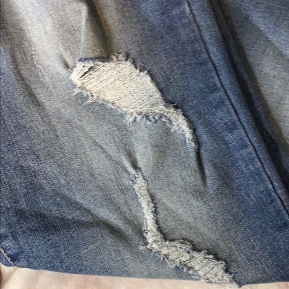 Ripped Jeans - Picture 4 of 8
